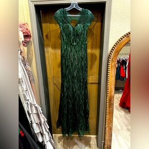 NEW Green Nox Anabel Prom Dress Size 4